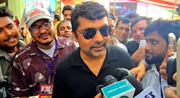 ‘জায়েদ খান ও তার ডিগবাজি মিস করি’, ভোট দিতে এসে জয়